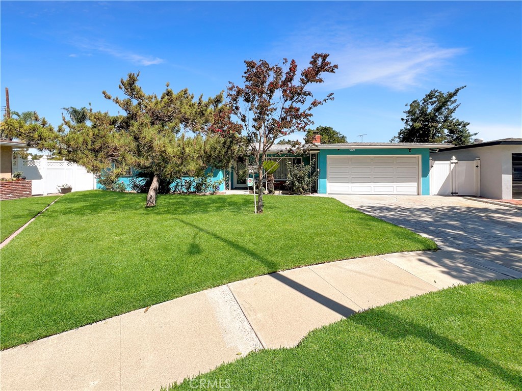 Welcome to this charming 3-bedroom, 2-bath single-family home situated on an oversized corner lot in the heart of Santa Ana. Offering both space and comfort, this home features a bright and inviting floor plan designed for everyday living and entertaining.
The spacious living areas flow seamlessly, creating the perfect setting for gatherings with family and friends. The kitchen provides plenty of storage and functionality, ready for your personal touch. Each bedroom is generously sized, with the primary suite offering its own private bath and a retreat area, perfect for a home office, reading nook, or private lounge space.
Step outside to enjoy the expansive corner lot, providing endless possibilities for outdoor living, gardening, or future expansion. Located in a vibrant neighborhood, you’ll appreciate close proximity to local schools, parks, shopping, dining, and easy freeway access for commuters.