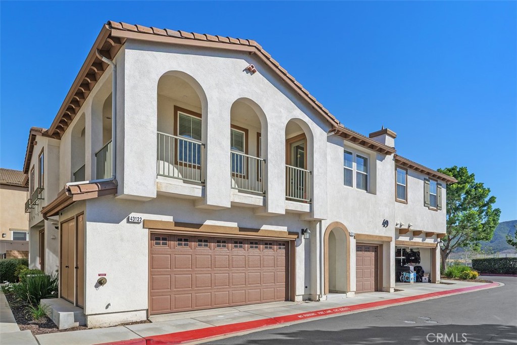 43114 Avenida Abril