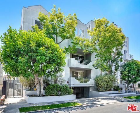 Photo of 3613 Glendon Avenue #101, Los Angeles, CA 90034 (MLS # 26809807)