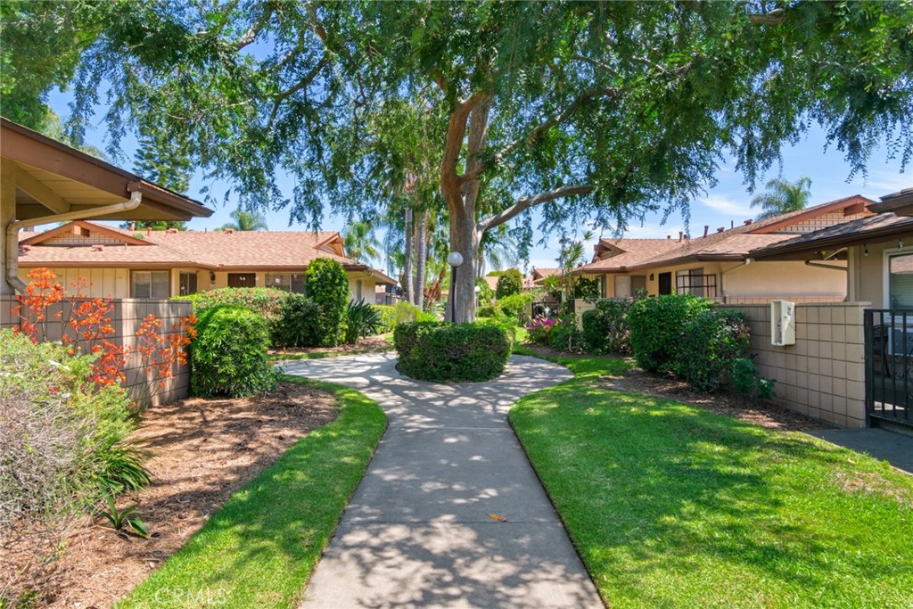 1736 E Commonwealth Ave 102