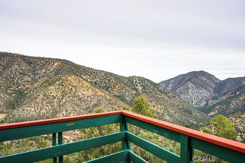 Photo of 2216 St Bernard Dr, Pine Mountain Club, CA 93222 (MLS # GD26073478)