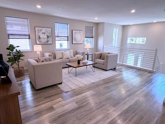 179 Llano De Los Robles Avenue 1