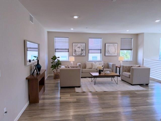 179 Llano De Los Robles Avenue 1