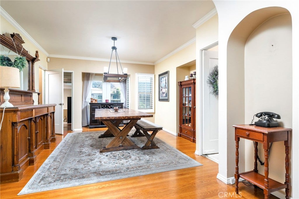 859 W Berkeley Court