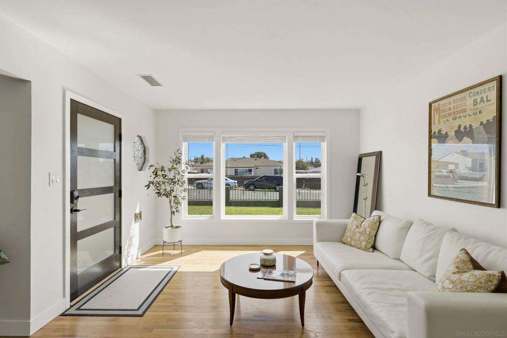 34 N Clairmont