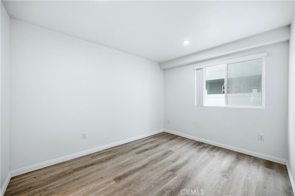Properties 4 6919 S Menlo