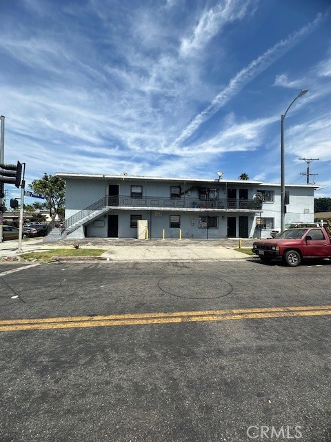 This multi-unit residential building, located in Los Angeles, units are a total of six, two bedrooms and one bathroom each. The square footage of the building is 3,520. Each unit offers a spacious living space with two bedrooms and one bathroom. The property sits on a corner lot. Property has lots of potential. Priced to sell.