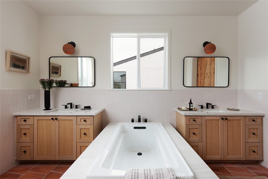 Oakpointe - Residential