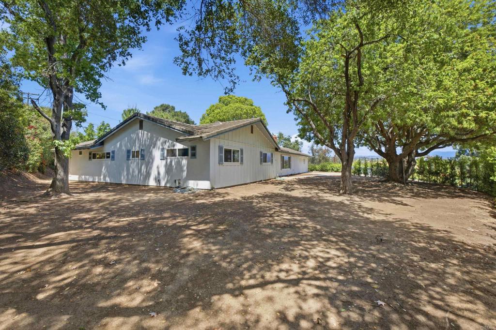 1830 Juanita Lane