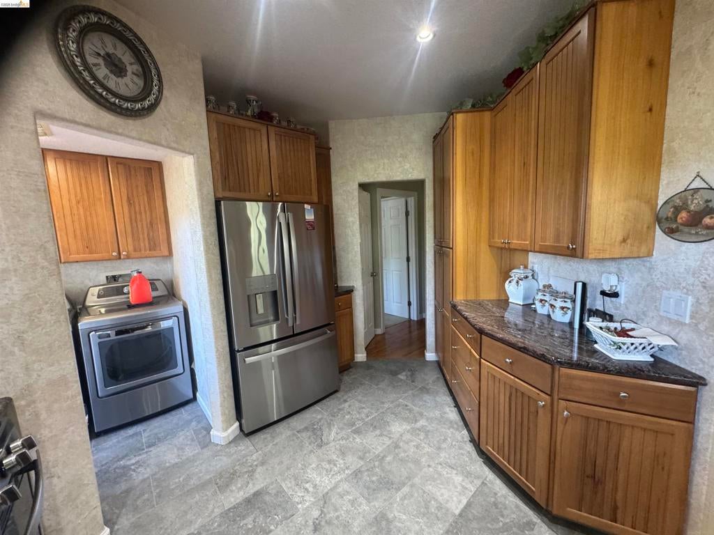 21185 Crystal Falls Dr