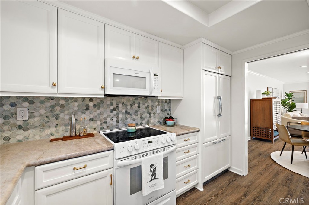 East Nine (EN) - Residential