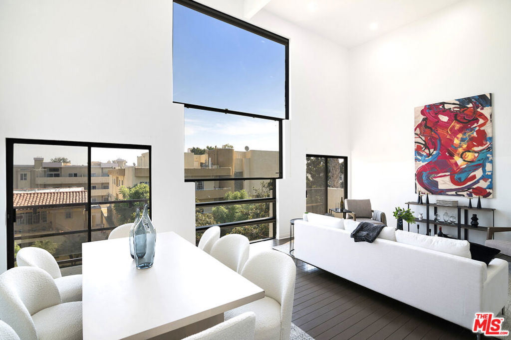 1059 S Shenandoah Street 304