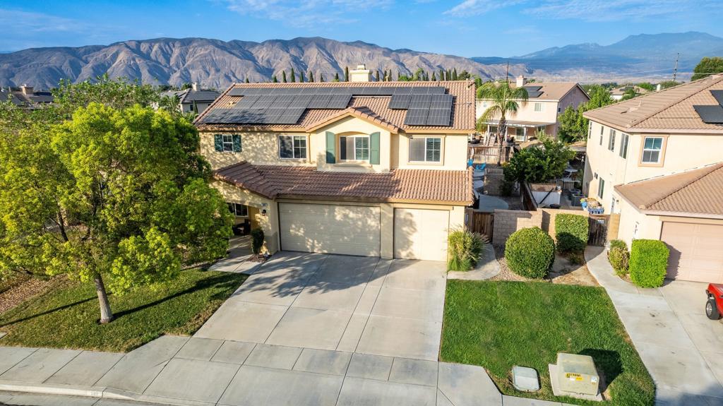 589 Foxglen Drive