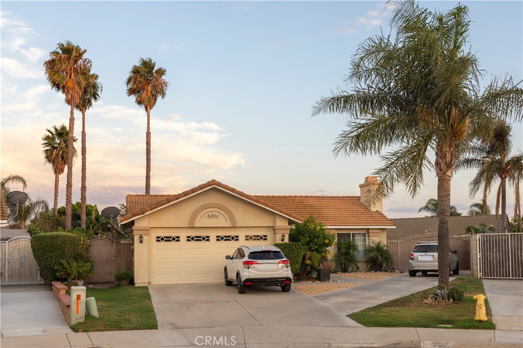 Charming Home with Pool and Spacious Outdoor Area in Jurupa Valley
Nestled in a peaceful cul-de-sac, this home offers a great opportunity to personalize. The large driveway provides additional parking space, with room for a boat or RV. The backyard is perfect for outdoor living, featuring a pool, built-in brick oven, BBQ area, and a patio cover. Inside, the home offers a functional layout with plenty of potential for upgrades. Conveniently located near local amenities, parks, and schools, this property provides a comfortable setting with great potential.