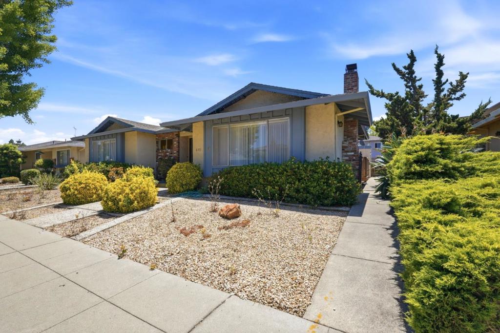 635 Bolton Court