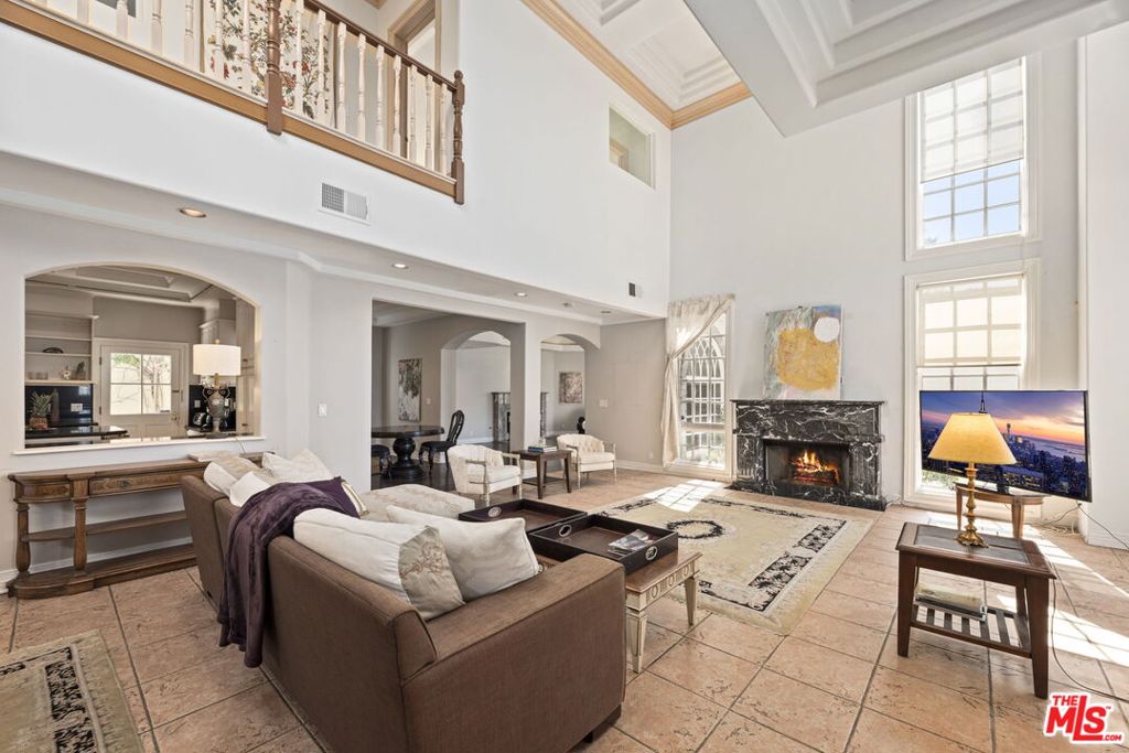 14330 Mulholland Drive