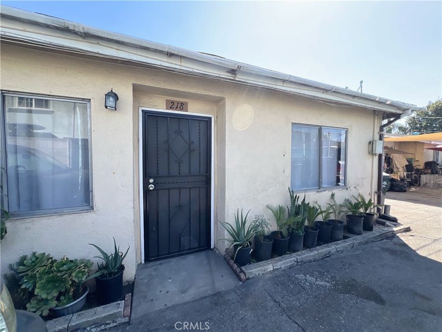 Freshly interior painted, renovated kitchen and bathroom. Unit #218  features 2 bedrooms and 1 full bath with 952 sqft of living space, attached single car garage, gated entrance, laundry hook up inside the unit. Conveniently location close to all and easy freeway access. This is a MOVE-IN ready!!!