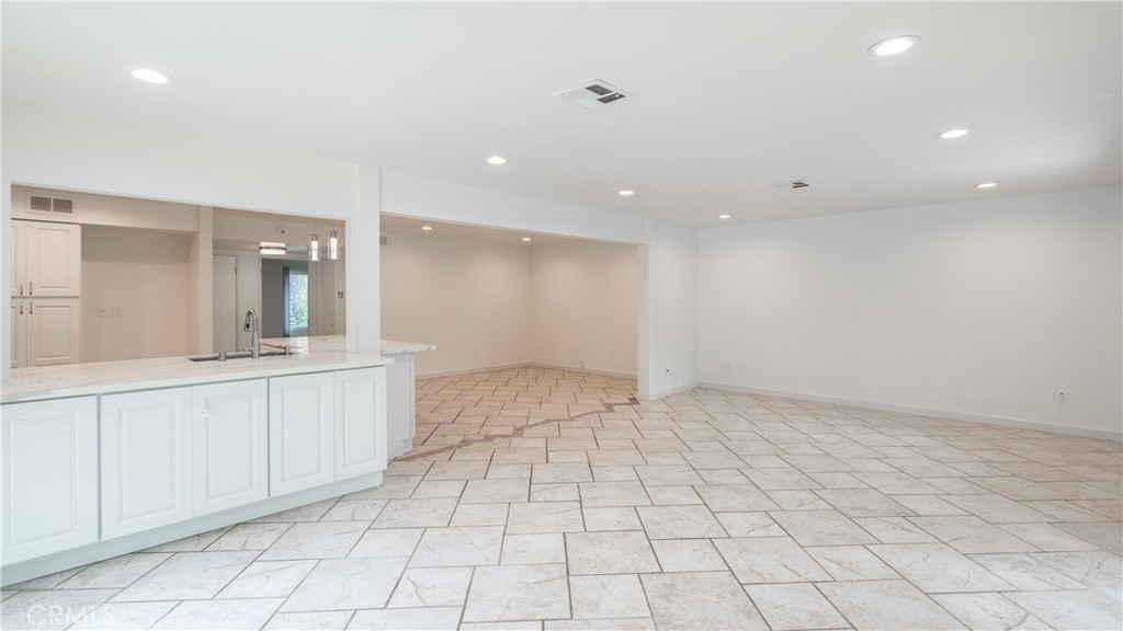Liberty Canyon (D) (860) - Residential