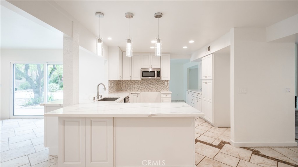 Liberty Canyon (D) (860) - Residential