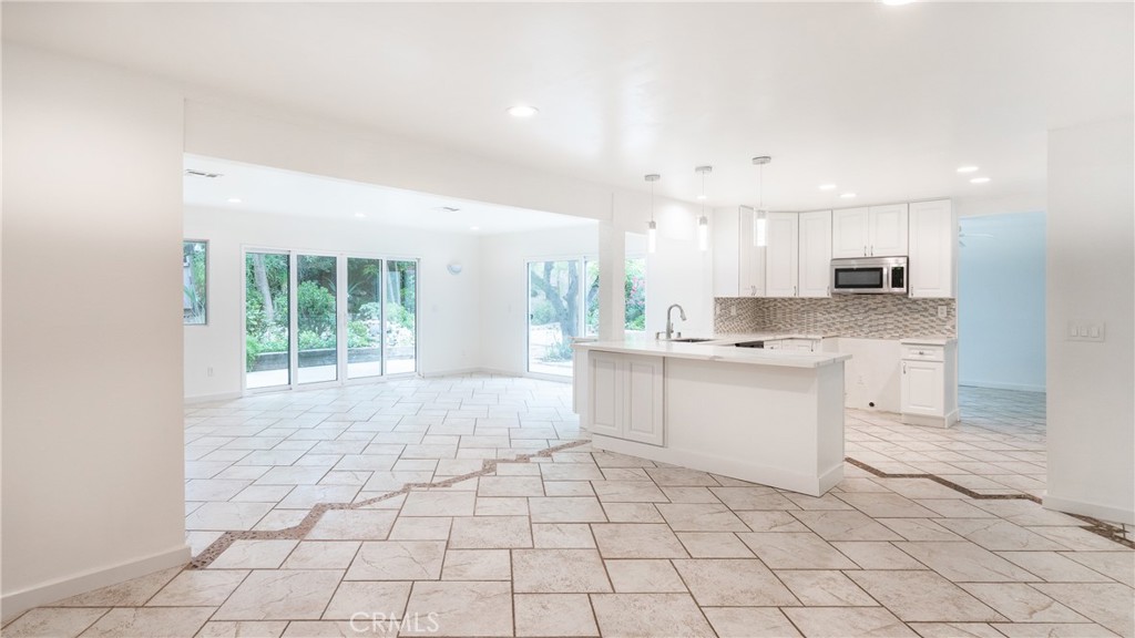 Liberty Canyon (D) (860) - Residential