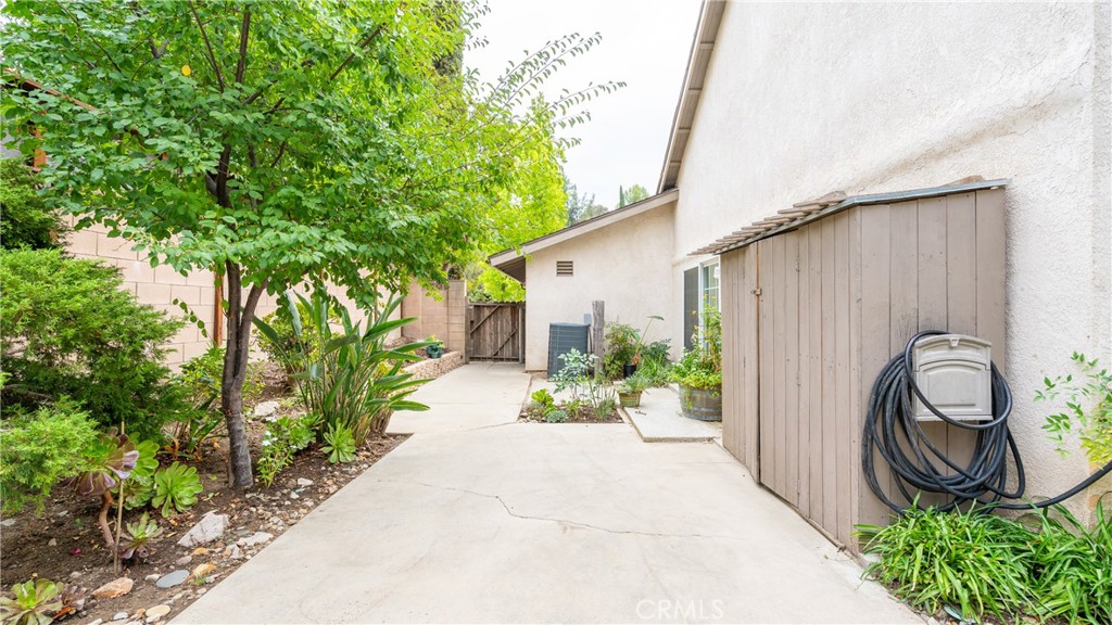 Liberty Canyon (D) (860) - Residential
