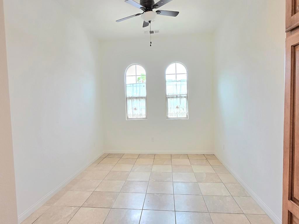81620 Avenida Alturas
