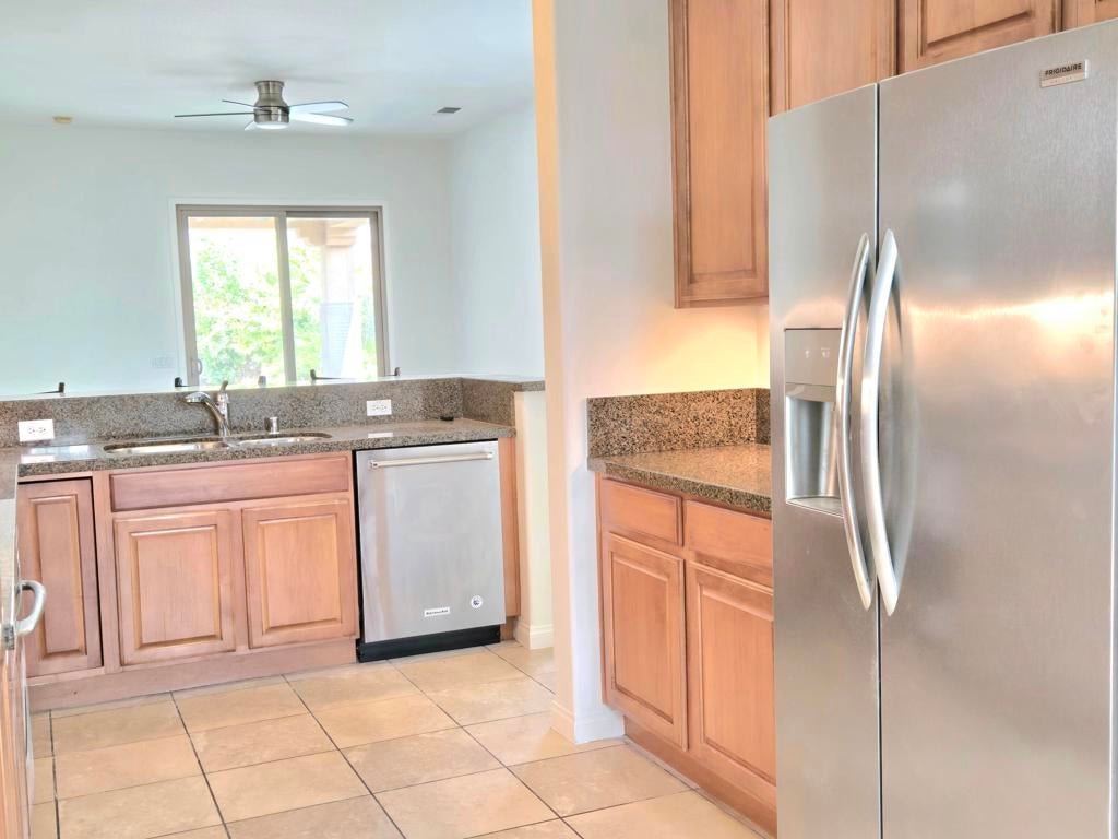 81620 Avenida Alturas