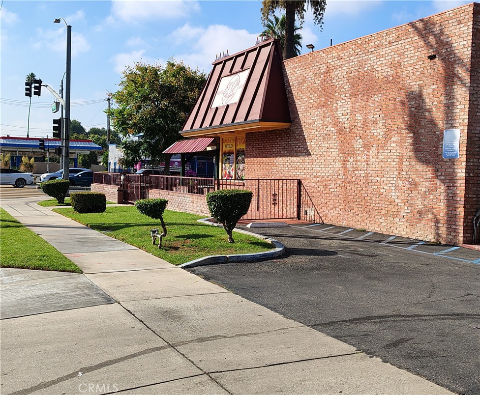 2115 University