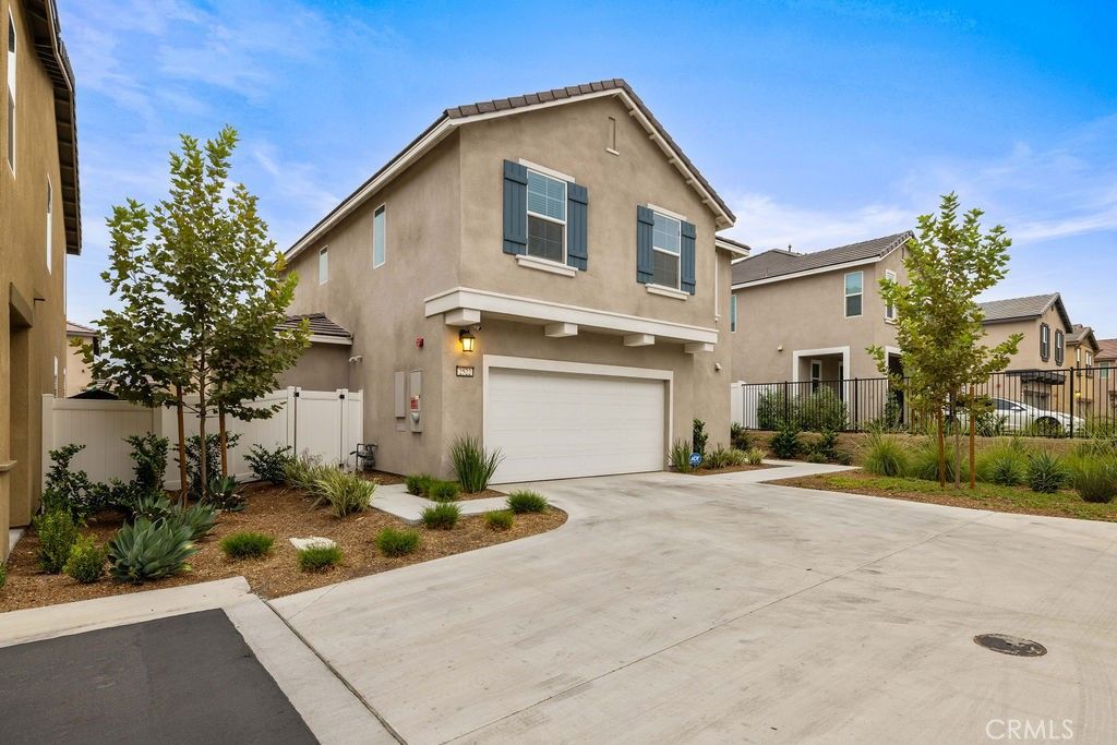 Photo of 2522 Gunner Ridge Way, Rialto, CA 92377 (MLS # IG25219885)