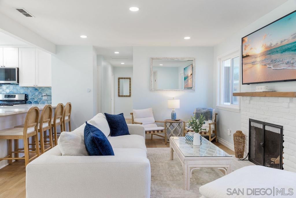 1609 Grandview