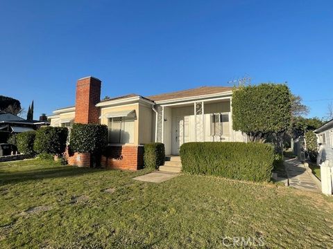 Photo of 3412 La Crescenta Avenue, Glendale, CA 91208 (MLS # PF26016926)