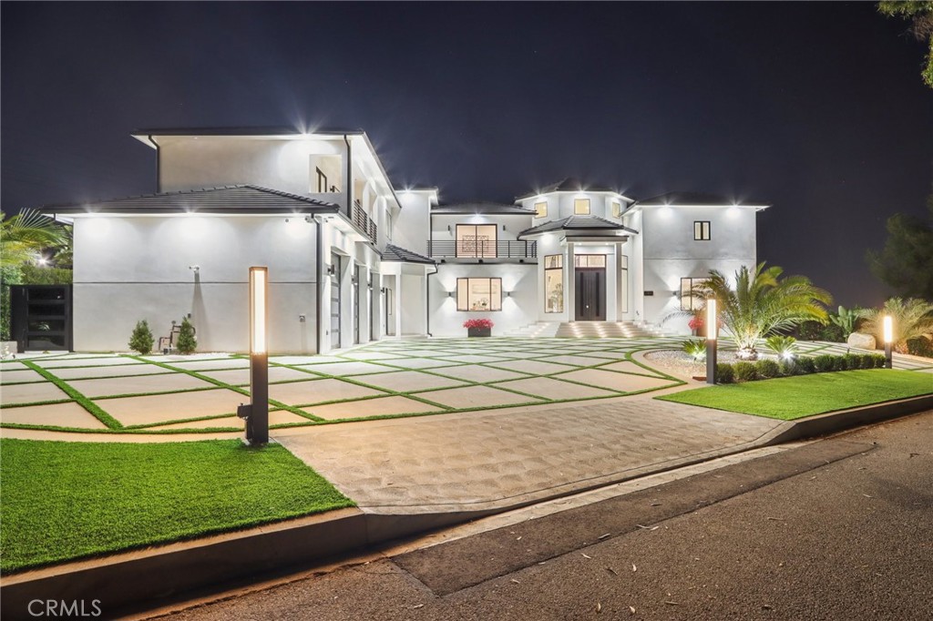 10511 Mary Bell Avenue