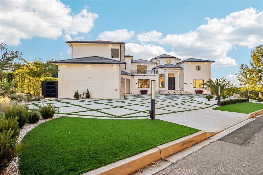 10511 Mary Bell Avenue