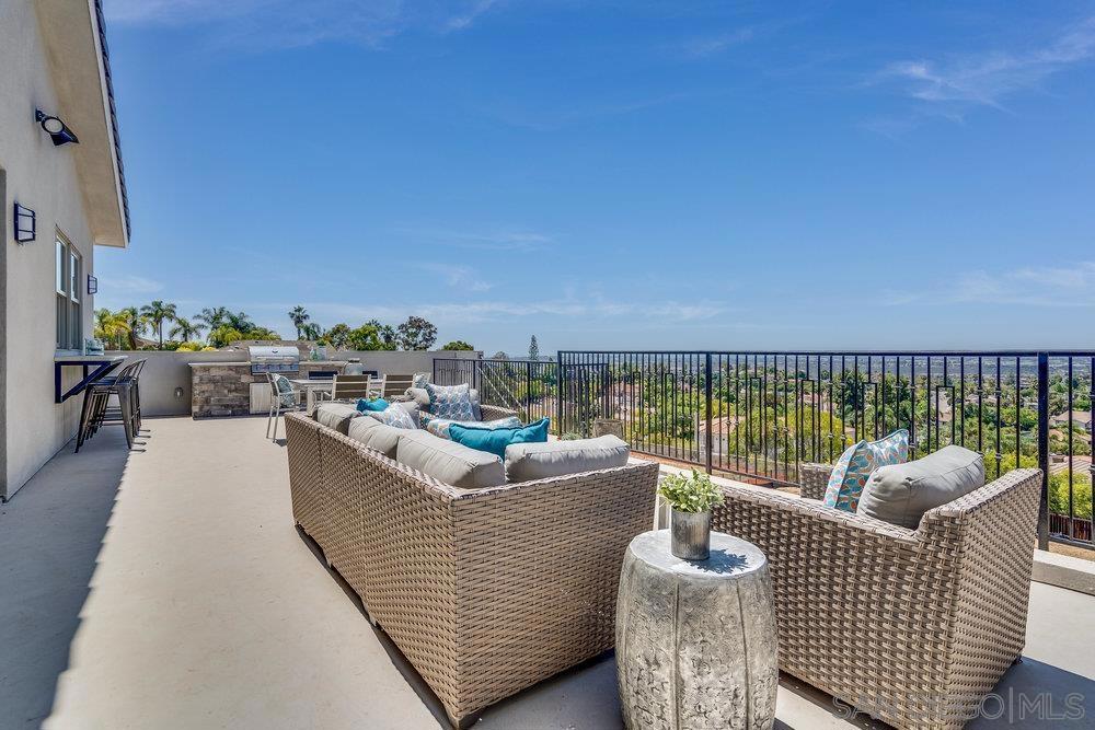La Costa - Residential