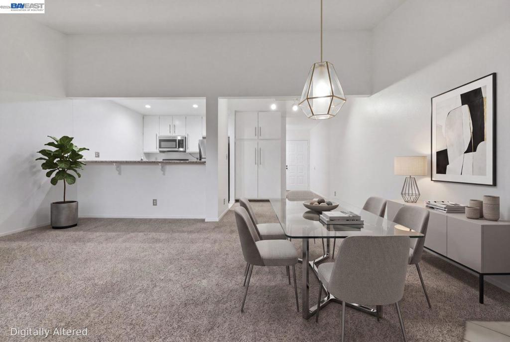 1511 Four Oaks Cir