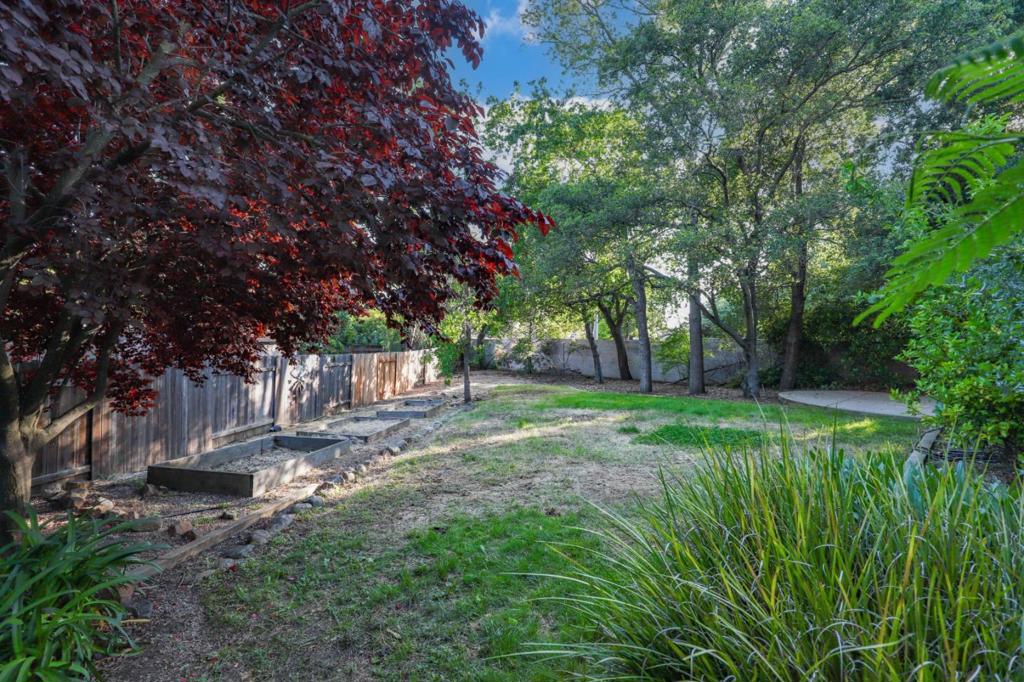 8118 Walnut Fair Circle