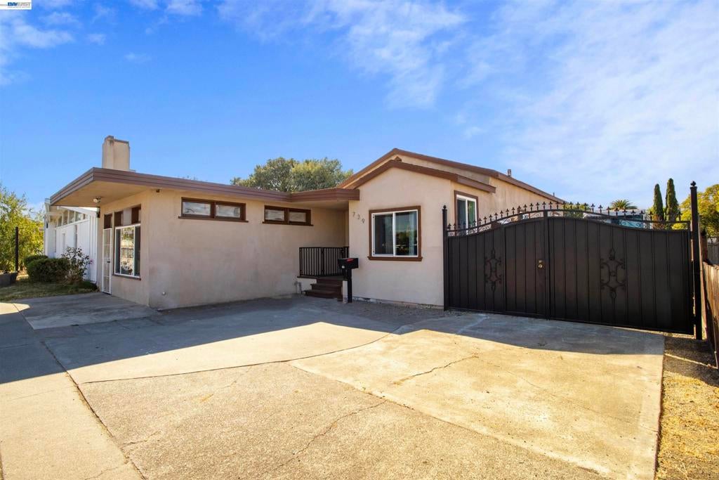 739 Tuolumne St.
