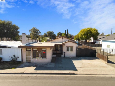 Photo of 739 Tuolumne St. ST, Vallejo, CA 94590 (MLS # 41151976)