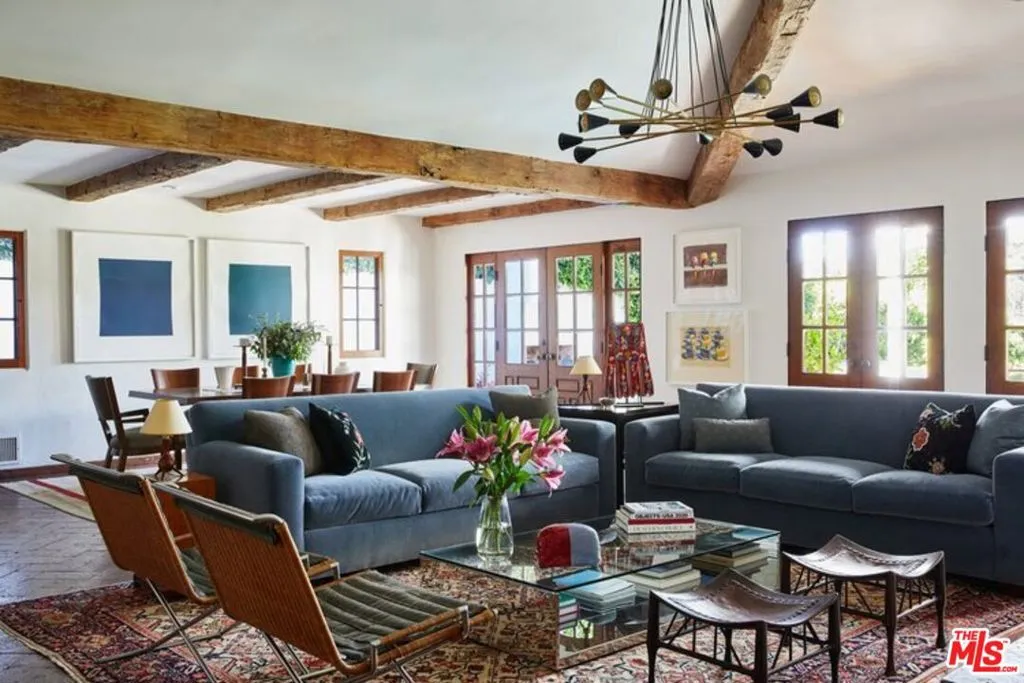 Los Angeles, California 90049, United States, 4 Bedrooms Bedrooms, ,4 BathroomsBathrooms,Residential,Active,254871