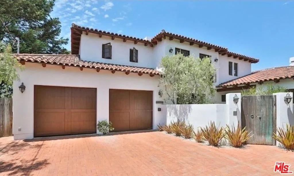 Los Angeles, California 90049, United States, 4 Bedrooms Bedrooms, ,4 BathroomsBathrooms,Residential,Active,254871