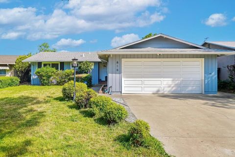 Photo of 816 Cottonwood Drive, Cupertino, CA 95014 (MLS # ML82039355)