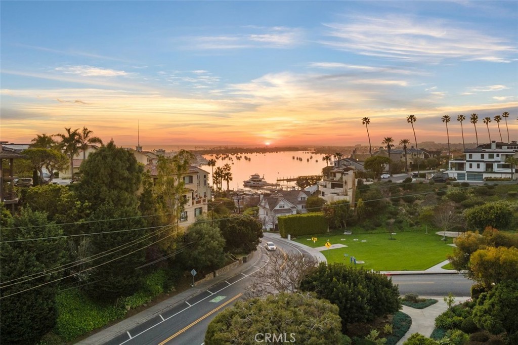 2516 Bayside Drive
