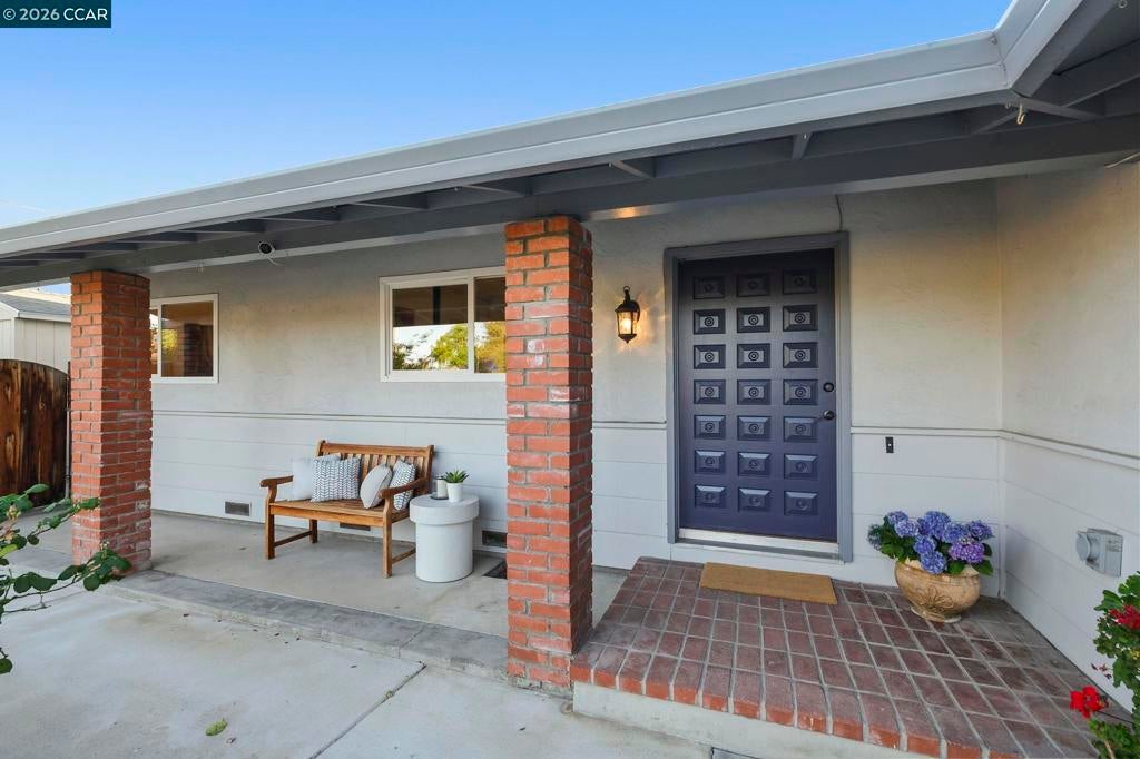 9689 Davona Dr