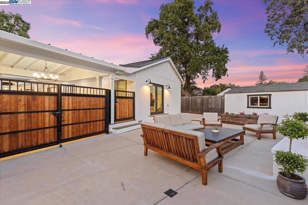 DANVILLE - Residential