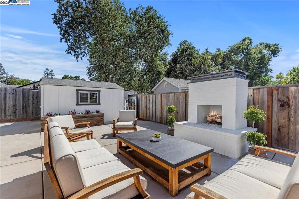 DANVILLE - Residential