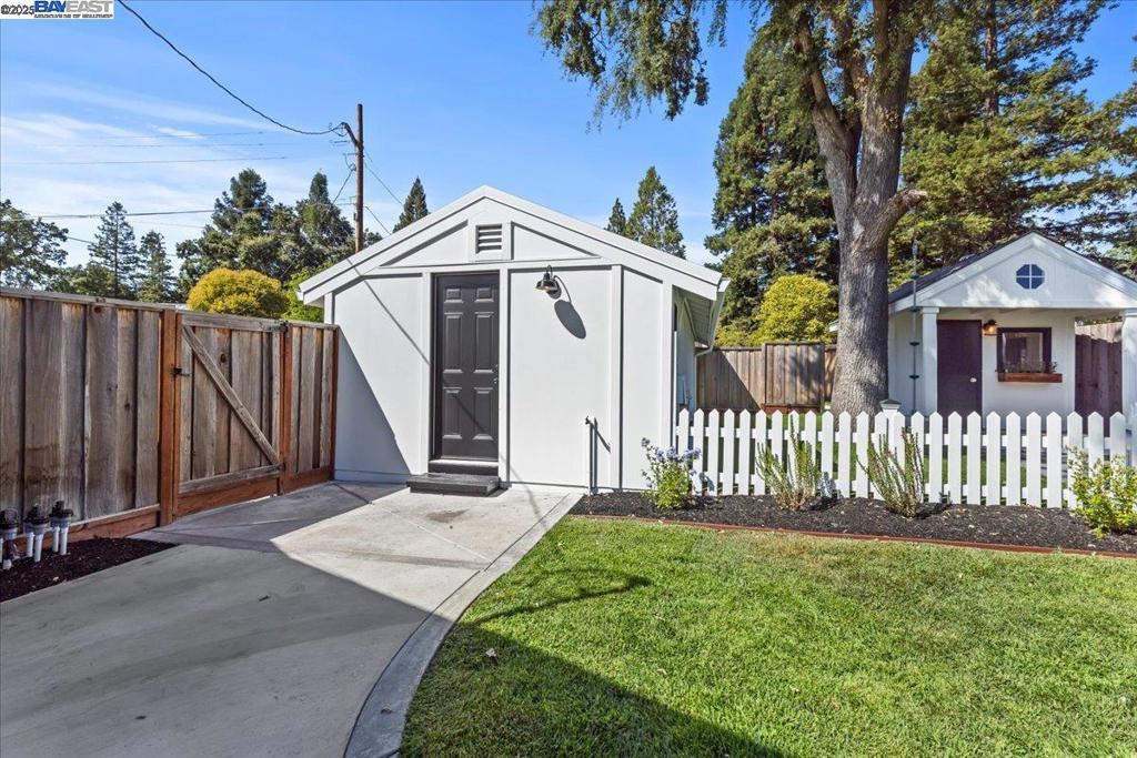 DANVILLE - Residential