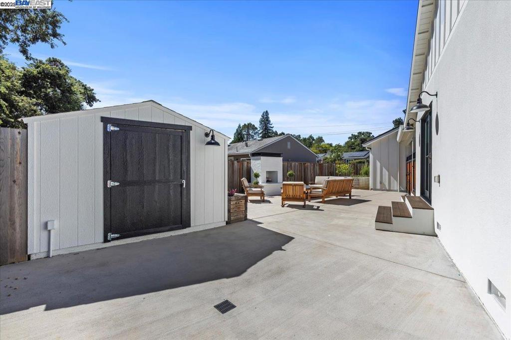 DANVILLE - Residential