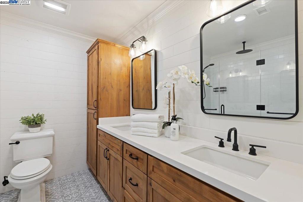 DANVILLE - Residential