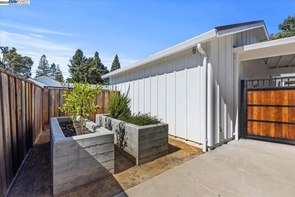 DANVILLE - Residential