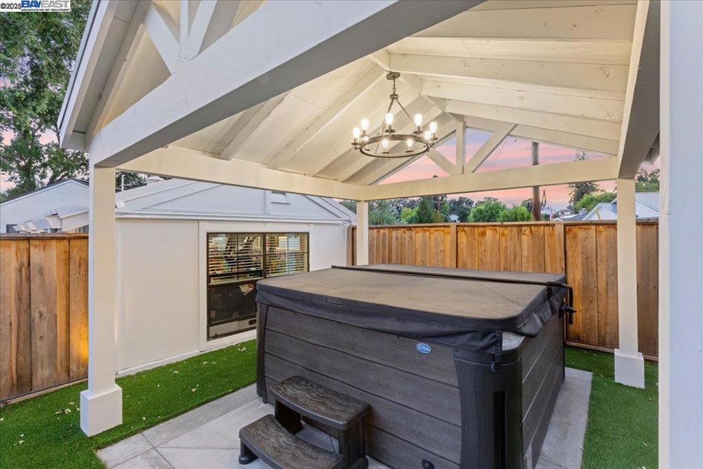DANVILLE - Residential